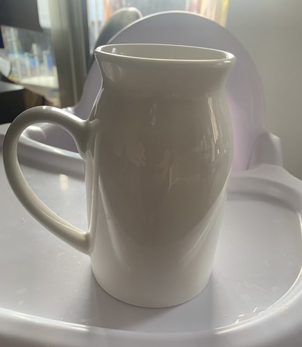 White ceramic waterside - white,