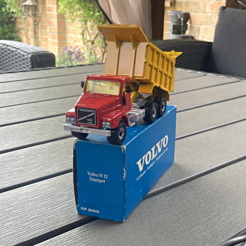 Volvo n12 dumper - n12, 1:50