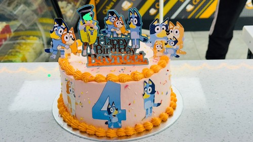 Bluey cake topper - ,