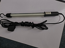 Work Lamp 8 W Workshop Light Neon Like. 8W. 230-240 W. 50Hz. 5m. Hook