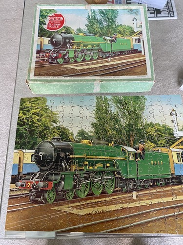 Vintage wooden victory - vintage, jigsaw