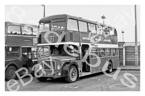 59bus photograph thames - photograph, valley