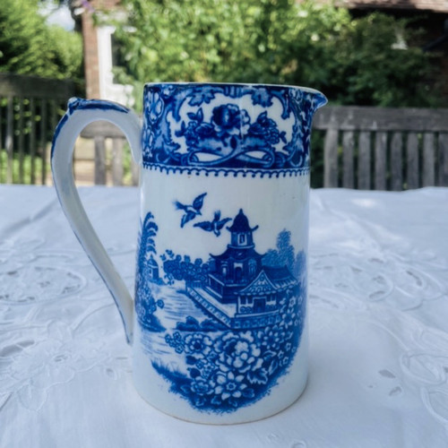 Vintage blue willow pattern - vintage,