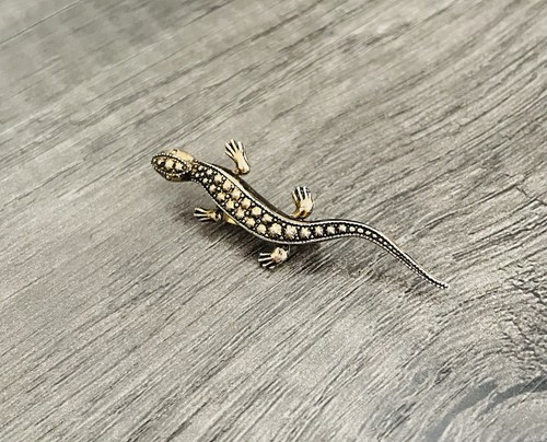 Vintage signed lizard pin