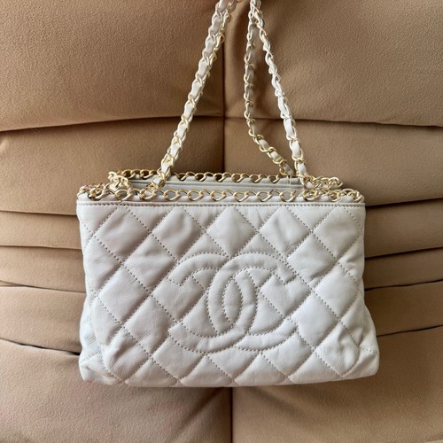 Chanel small chain tote - me, bag