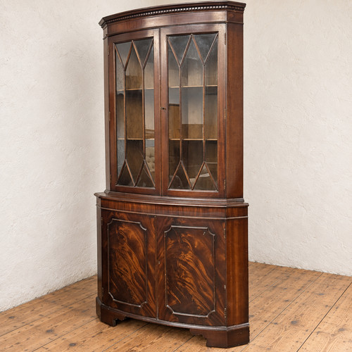 Georgian corner cabinet - corner,