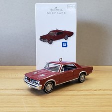 Hallmark Keepsake Ornament 1964 Pontiac GTO Classic American Cars