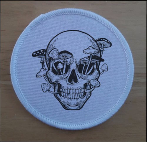 Skull and mushroom toad - and,