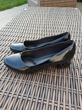 Pavers Size 4 Black Patient