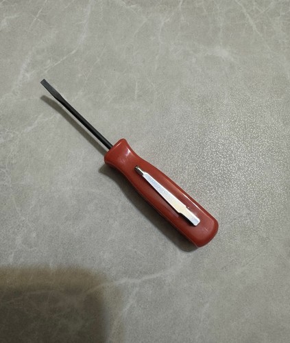 Red snap tools promo pry - tools,