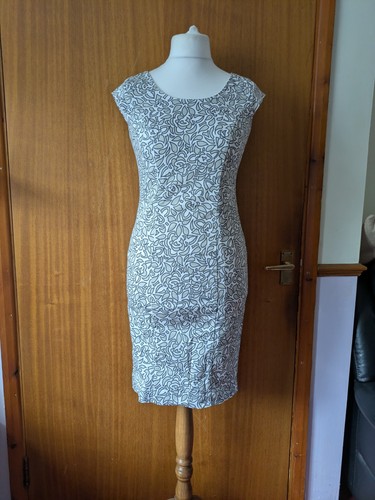 Bpc white grey rose print - bpc,