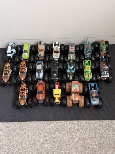 Hot wheels huge monster - huge, truck