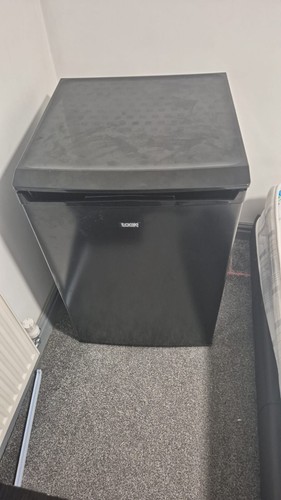 Freezer under counter used - -,