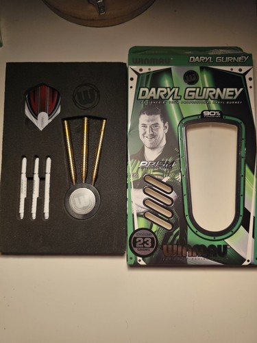 Daryl gurney winmau gold darts - gurney,