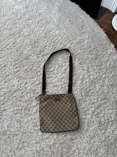 Gucci canvas flat messenger - gg,
