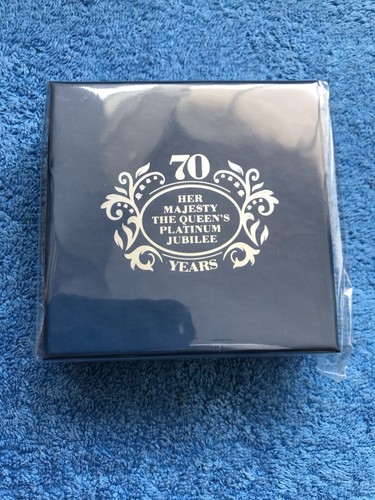 2022 queen platinum - queen's,