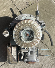 Honda GXV120 engine from HR194QX Lawnmower