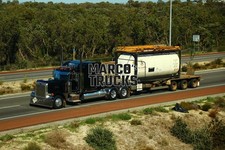 Truck photo Peterbilt 379