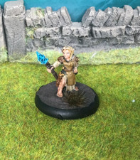 Halfling Female Druid with