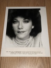 Linda Thorson looking for work