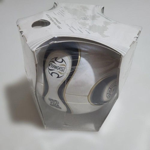 Adidas teamgeist fifa world - teamgeist,