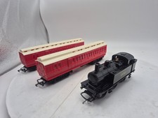 Hornby R505 Local Passenger train set