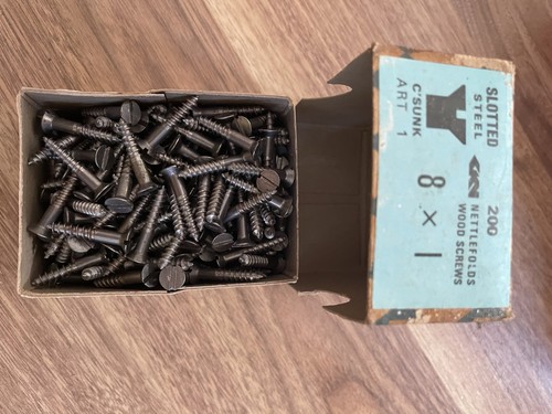 Nettlefolds 1 screws - x,