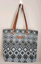 Sandstorm Kenya Dorothy Tote
