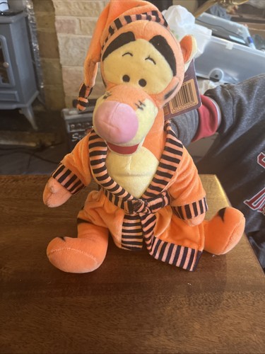 Disney winnie the pooh tigger - winnie,