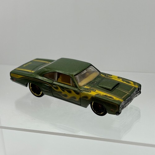 Hot wheels dodge coronet - hot,