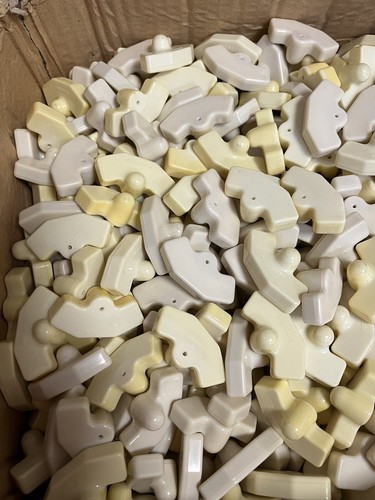 100 security tags complete - 100,