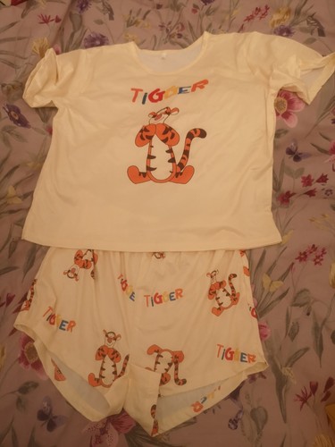 Medium girls tigger short set - short,