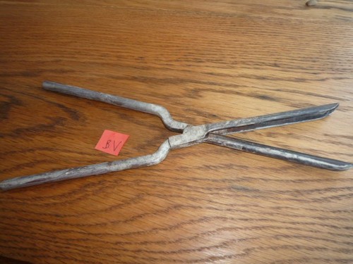 Vintage metal glove stretchers - metal,