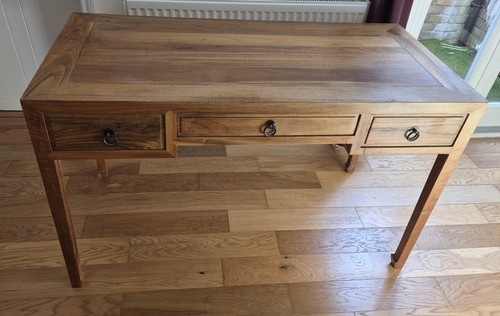 Modern walnut solid wood - walnut,