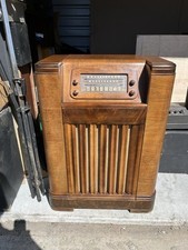 Vintage Philco Console Radio