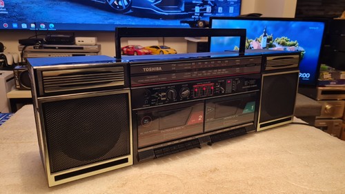 Stereo radio cassette recorder - cassette,