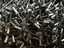 Land Rover Defender 90 & 110