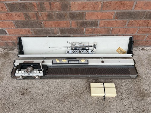 Knitmaster model 302 - knitmaster,