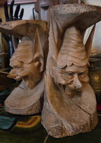 Pair hand carved wooden - carved,