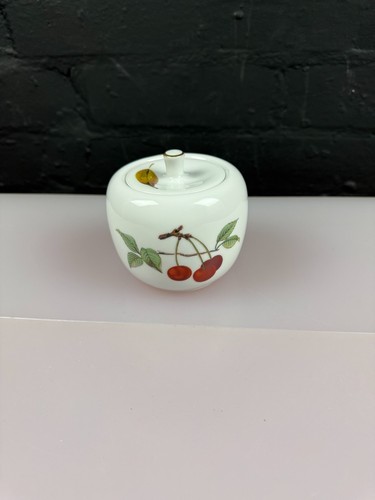Royal worcester evesham gold - worcester,
