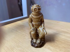 Vintage Wade Whimsie Aquarium Set 1976- Deep Sea Diver Figure