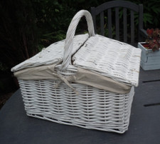 Shabby Chic Wicker Storage Hamper With Lid Basket Lined White