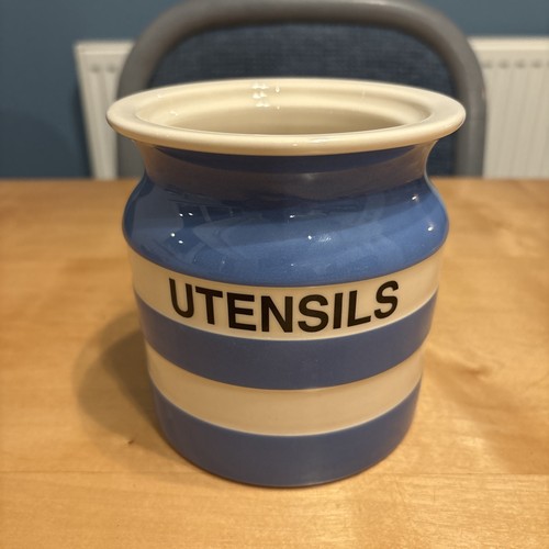 Green cornishware utensils - green,