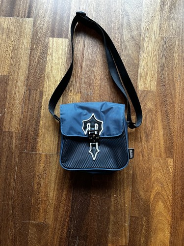 Trapstar irongate crossbody - irongate, t