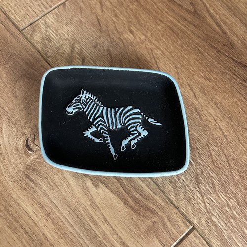 Wade porcelain zebra pin - wade,
