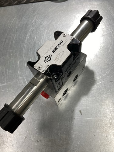 Spool valve adc3e01c dana - 4/3,