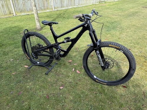 Capra core 2023 carbon - capra,