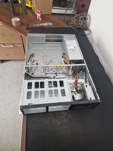 Supermicro server chassis - 2u,