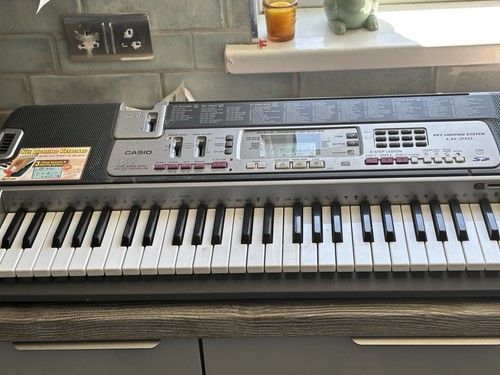Casio 210 keyboard - lk-210,