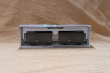 Kato 8025 pair of Japanese Wara 1 box vans nos. 1234 and 6542 (N gauge)